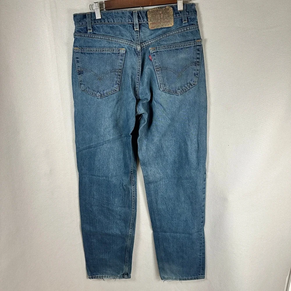 VTG Levi's 550 Relaxed Fit Jeans Mens 32x34 Blue Medium Wash Denim Made in USA